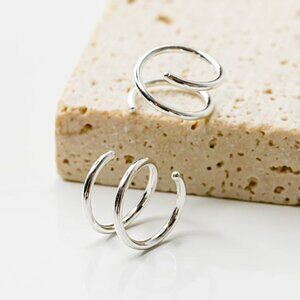 Tiny Twist Double Huggie Earring Sterling Silver / 9mm / Single Right Ear